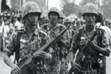 Siasat 2 Jenderal Bersihkan...