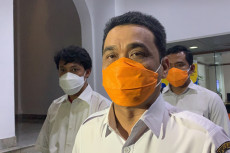 DKI Masih Bahas Izin...