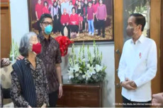 Presiden Jokowi Melayat...
