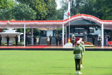 Panglima TNI Ikuti Upacara...
