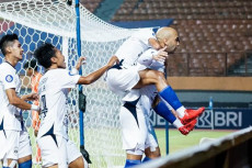 Hasil Liga 1 2021/2022:...
