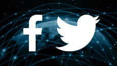 Twitter Jadi Arena untuk...