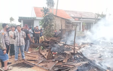 Korek Gas Meledak dalam...
