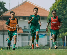 Liga 1: Persebaya Surabaya...