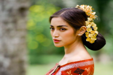 5 Artis yang Tinggal...
