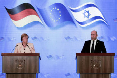 Di Hadapan PM Israel,...