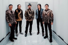Dewa 19 Gelar Konser...