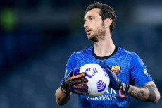 Krisis Kiper, AC Milan...