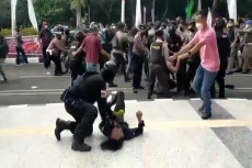 Viral Mahasiswa Demo...