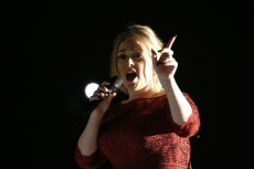 Adele Saingi Rihana,...