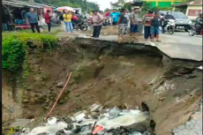 Jalan Provinsi Pematangsiantar-Saribudolok...