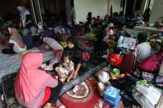 Pemkot Jaktim Jamin...