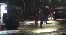 Banjir Bandang Terjang...