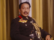 Profil Ayah Sultan Hassanal...