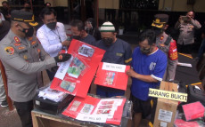 Peredaran Uang Palsu...