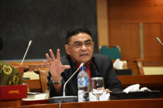 Golkar Siap Tampung...