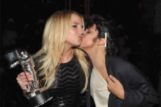 Britney Spears Resmi...