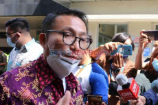 PDIP: Ketua Komisi III...