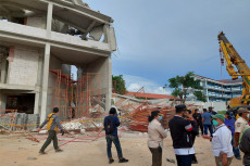 Bangunan SMAN 96 Jakbar...