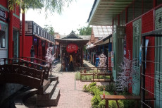 Plataran Kampung Korea,...