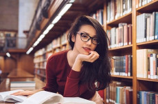 Seleb Kutu Buku dan...