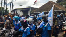 Mogok Massal, Buruh...