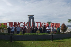Satu Tungku Tiga Batu...
