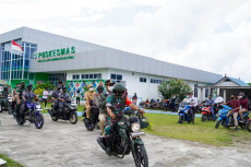 Kunjungi Daerah Perbatasan,...