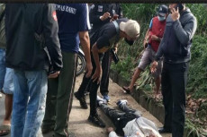 Bawa Celurit dan Miras,...
