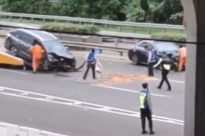 Lawan Arah di Tol JORR,...