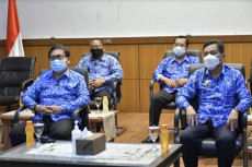 Ikuti Rakor Penyerahan...
