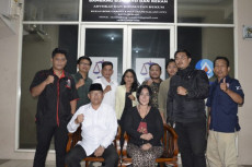 Tuntut Harta Gono Gini,...