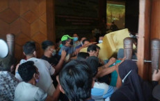 Pekanbaru Geger! Rapat...