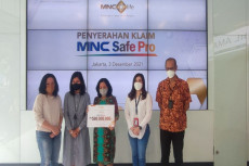 MNC Life Serahkan Klaim...