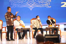 Menteri Trenggono Paparkan...