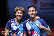 Dechapol/Sapsiree Juara...