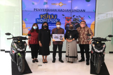 MNC Life Serahkan Undian...