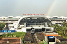 Gandeng GMR, Bandara...