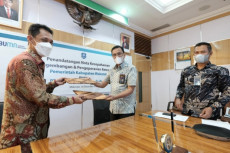 PLN dan Pemkab Wakatobi...