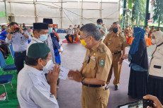 Taufan Minta Ketua RW...