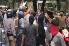 Brutal! Rombongan Pengantar...