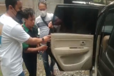 Video dan Foto Syur...