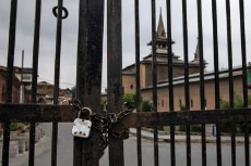 Masjid Jamia Kashmir...