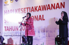 Menteri Sosial Ajak...