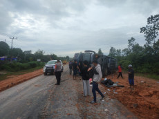 Bus Terbalik di Kotawaringin...