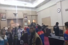 Gubernur Banten Copot...