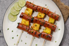 Sosis Bakar Pedas Manis,...