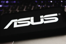 Awas, Motherboard ROG...