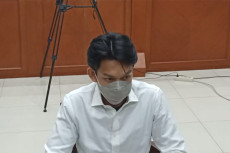 Mengemudi Sambil Mabuk...