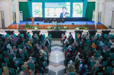 Penuhi Aula IAIN Ponorogo,...